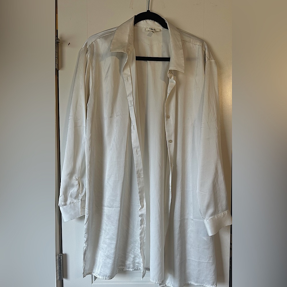Como Blu button up White Large